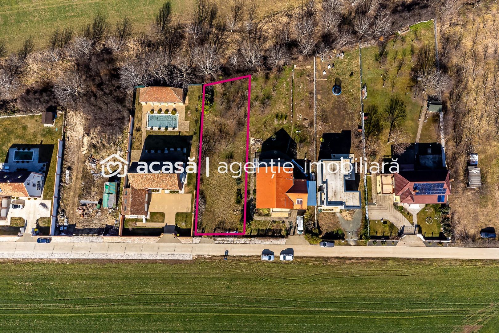 De vanzare teren de 880 mp - front stradal 16.5m - Aradul Nou - Poză 1