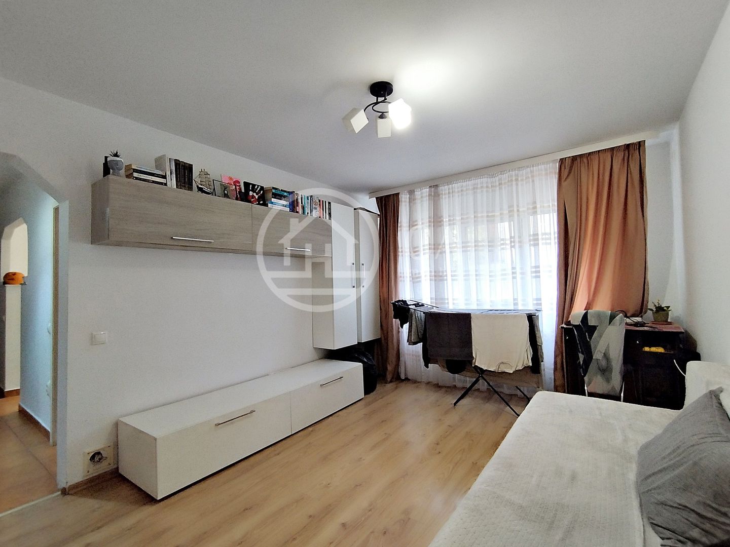 Apartament cu 2 camere de vanzare in zona Nufarul, Oradea - Poză 2
