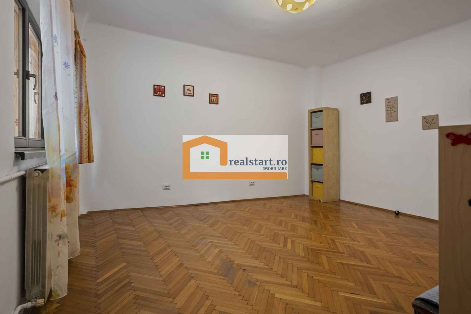 Langa Metrou, curte proprie 200mp, Garaj, 3 camere, centrala, pet friendly - Poză 9