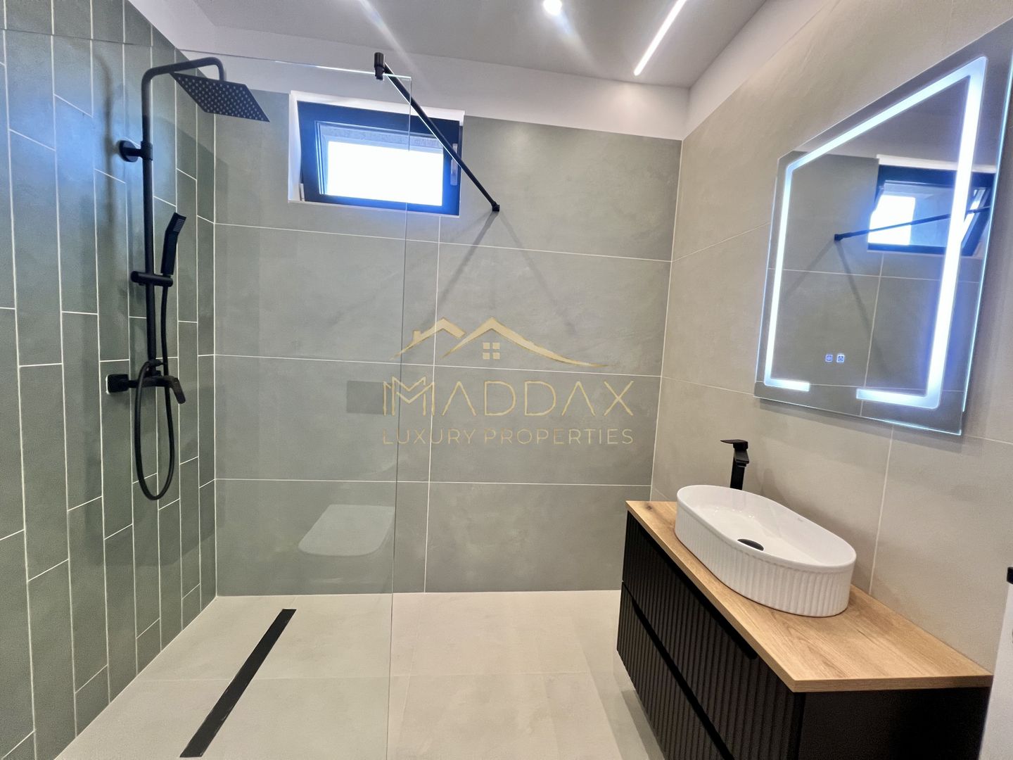 Vilă **6 camere  **451mp // Zona Iancu Nicolae - Poză 11