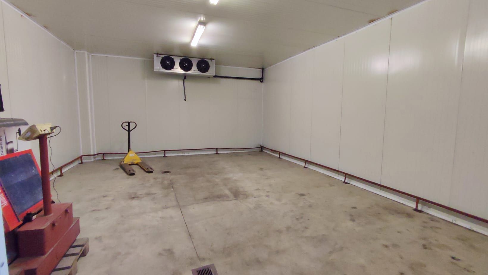 Depozit cu camere Frigorifice, zona strazii Paris - Poză 7