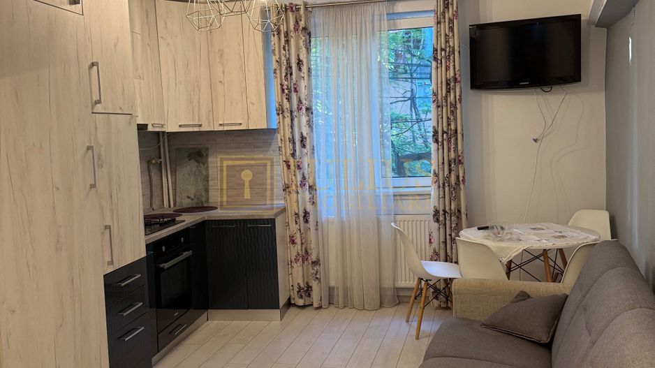 2 dormitoare| Complex - UVT/UPT| centrala proprie| apartament frumos - Poză 1