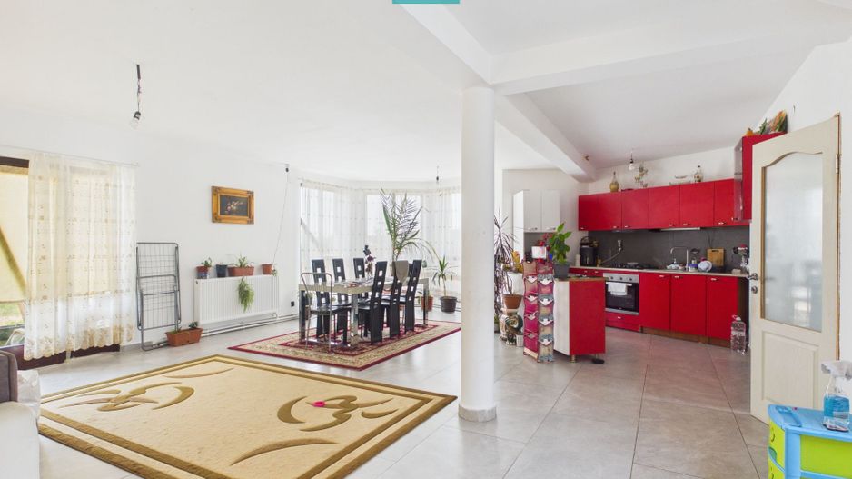Casă 225 mp cu teren 1.482 mp în Leș - Poză 8