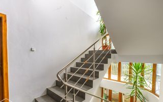 Vilă cu piscină în Micalaca - Poză 2