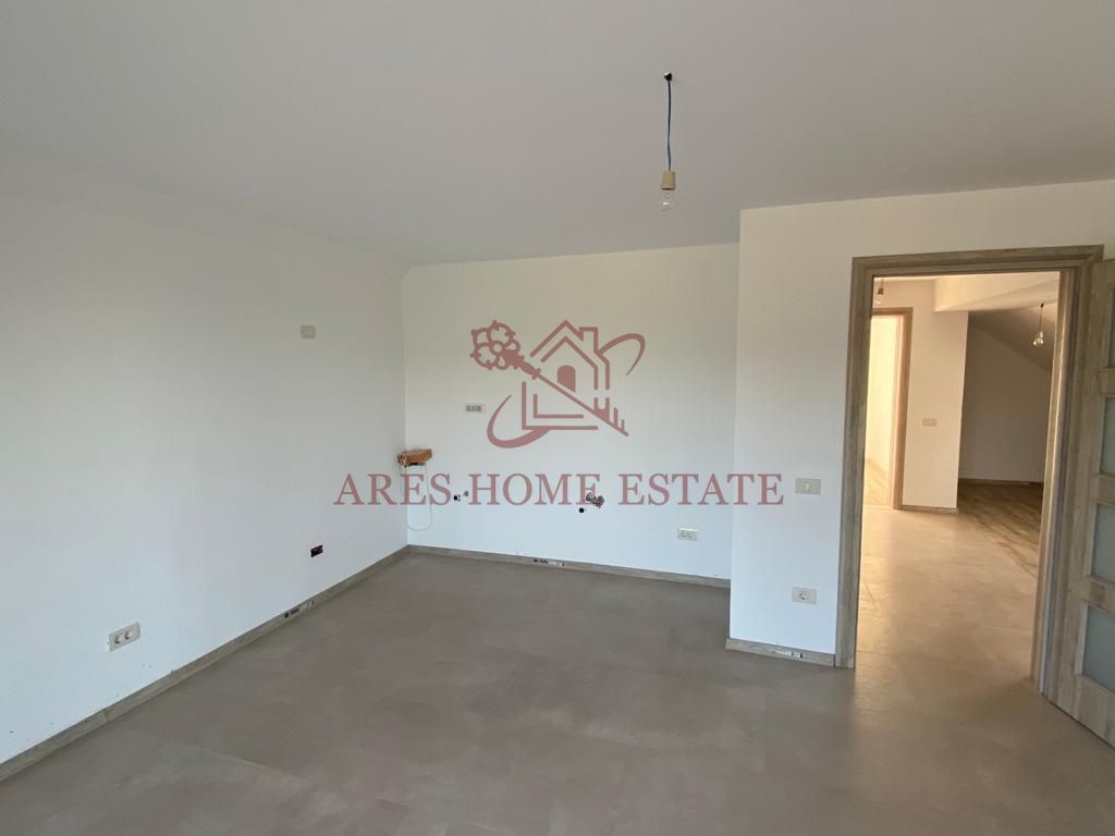 Casă 5 camere, 2 niveluri, intrări și utilități separate – Șag - Poză 18
