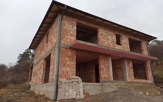 Casa la rosu 212 mp-terasa 25 mp-balcon 11 mp-teren 1034 mp-Teaca - Poză 1