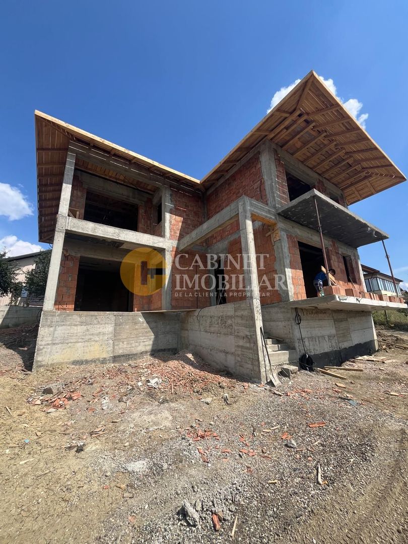 Duplex 5 Camere  3 Bai 124MP Intrare BREAZU cu VEDERE PANORAMICA - Poză 1