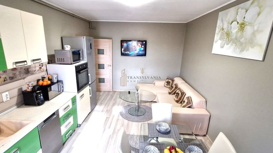 Apartament 3 camere de vanzare, etaj,2 Zona Dinicu Golescu Selimbar. - Poză 3