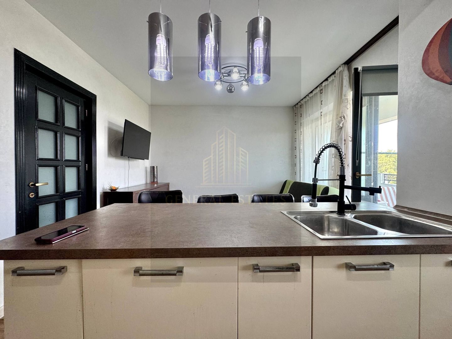 Vânzare apartament cu 2 camere, 67 m.p. - Complexul Royal Town. - Poză 11