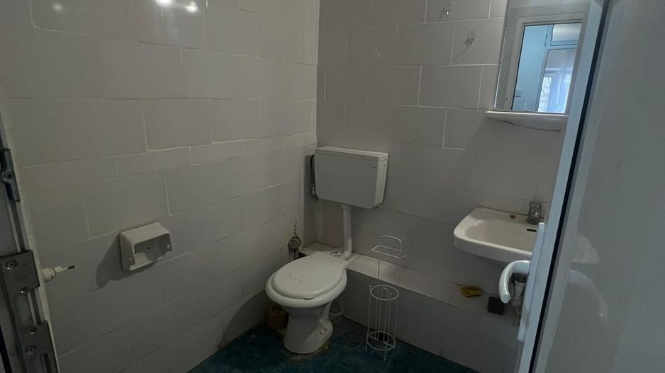 AP. 2 CAMERE RAHOVA, CENTRALA TERMICA, BUCATARIE INCHISA, MOBILAT - Poză 16