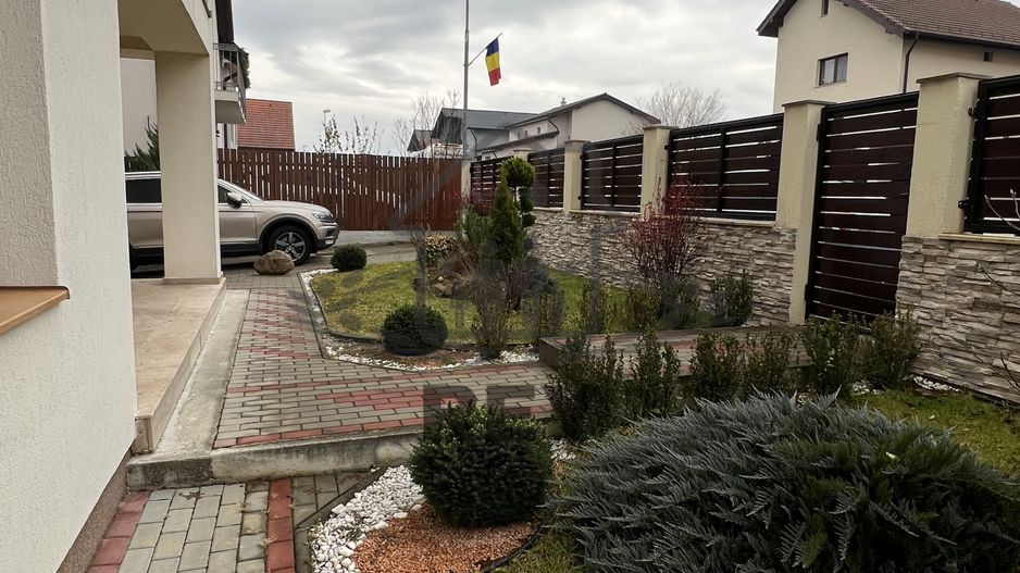 Casa Unifamilială 5 camere de vânzare SIBIU / Loc. Șura Mică - Poză 3