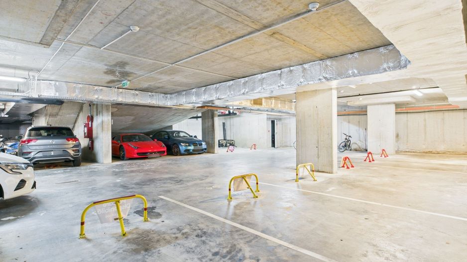 Locuri de parcare subterane –Complexul Studențesc - Poză 2