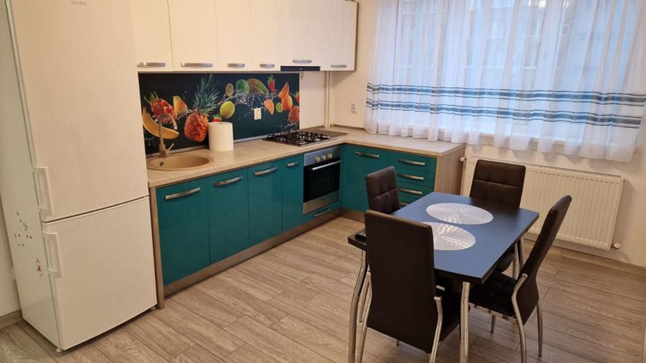 Vanzare Apartament 3 camere renovat & mobilat - Poză 3