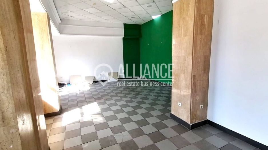 CENTRU (COD10) - Spatiu comercial de inchiriat - Poză 2