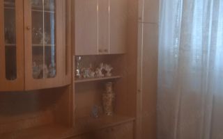 De inchiriat apartament cu 2 camere, Micro 20, 350 Euro - Poză 1