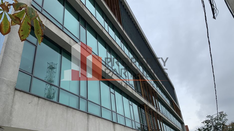 Spatiu de birou - Poză 1