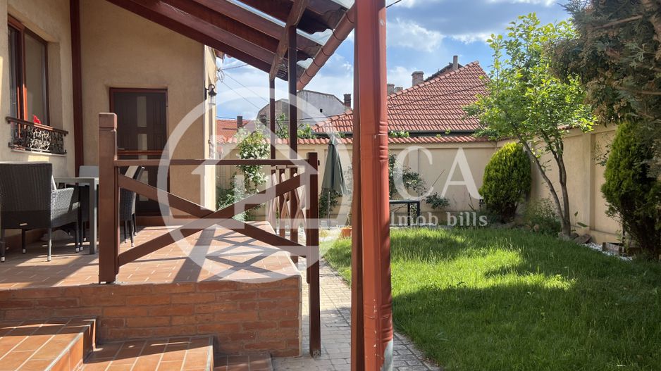 Casa cu 5 camere de vânzare in zona Centrala, Oradea - Poză 2