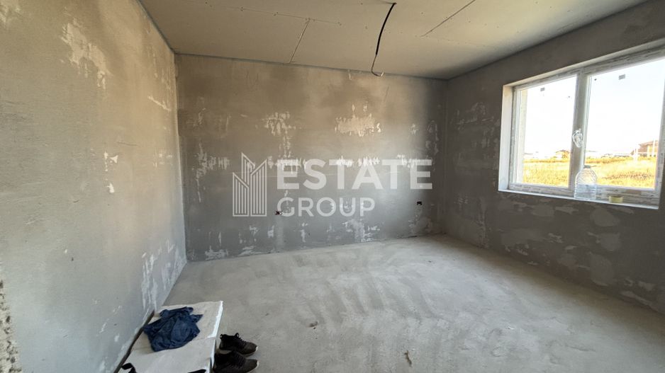 Casa individuala cu 4 camere in Mosnita Noua zona Castel - Poză 10