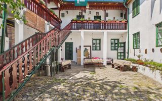 Pensiune 18 Camere cu Restaurant - Cetatea Oradea - Poză 1