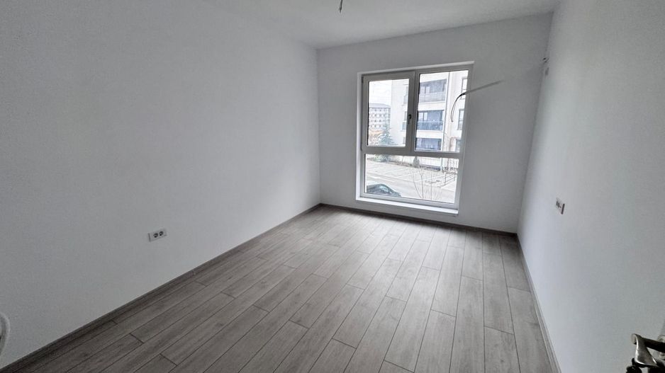 AP. 3 CAMERE, BLOC NOU, BUCATARIE INCHISA, CENTRALA PROPRIE,  PARCARE, - Poză 2
