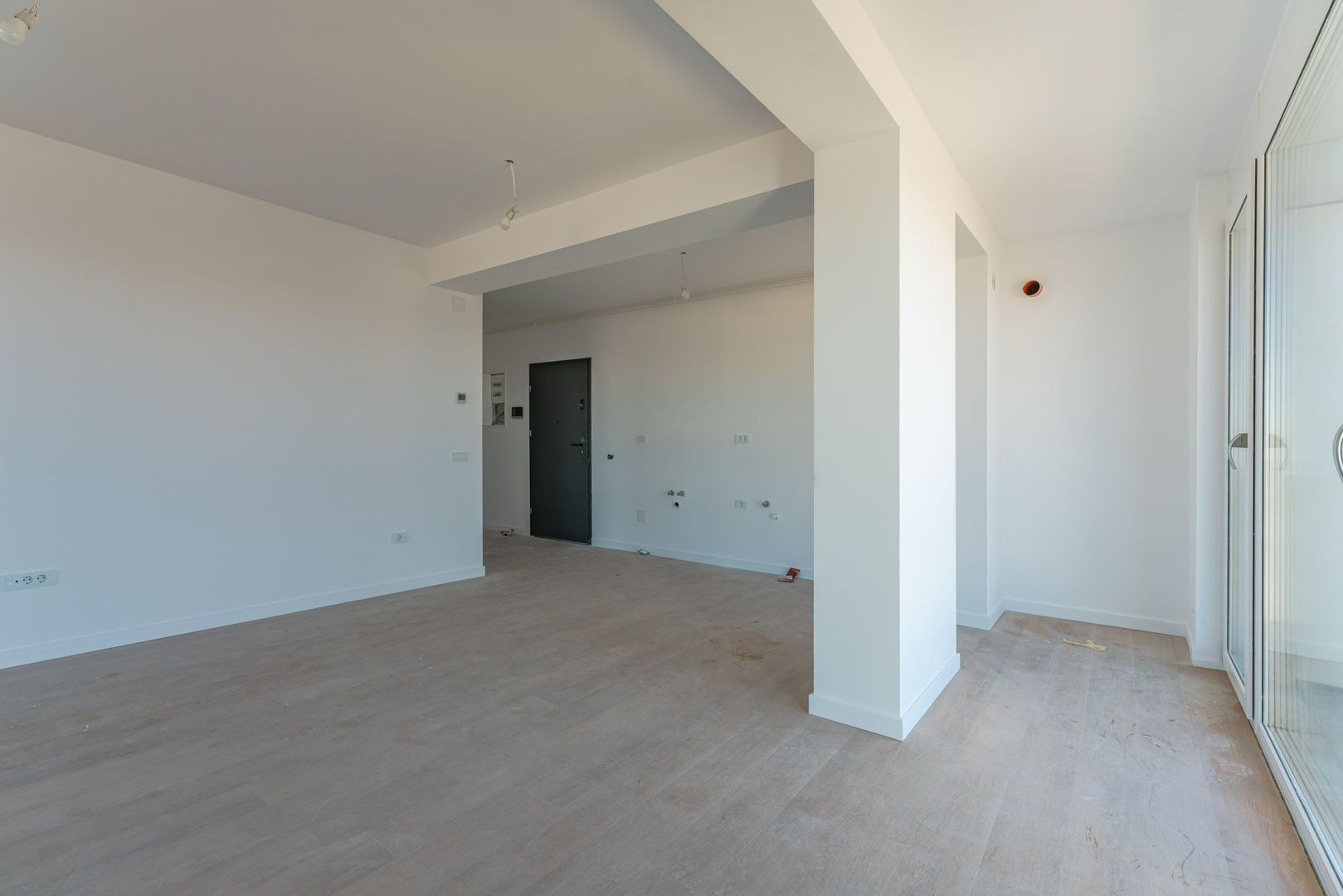 Apartament modern cu 2 camere și balcon generos | Zona Bartolomeu - Poză 4