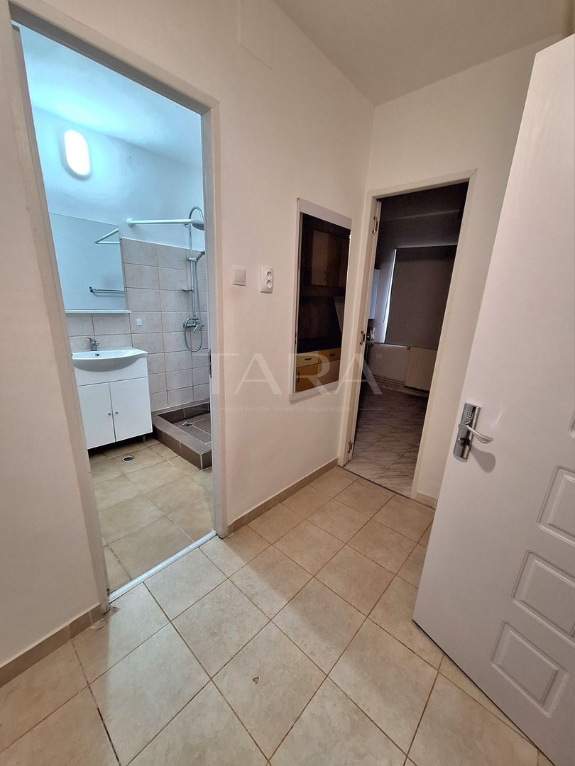 Apartament 1 cameră, parter înalt, ideal pentru locuință sau investiți - Poză 4
