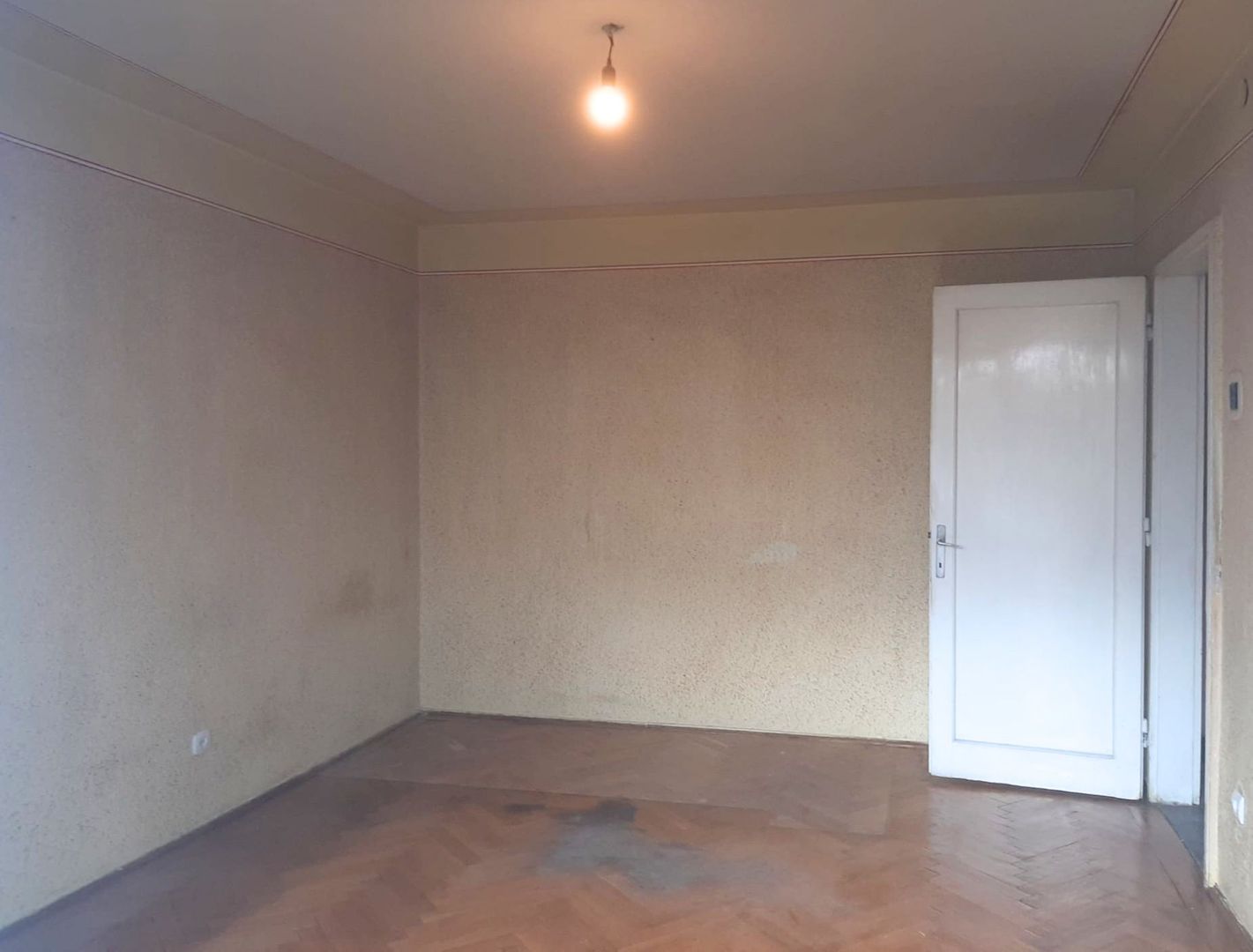 Apartament 2 camere 89000 EUR etaj intermediar foarte aproape de piata Astra - Poză 7