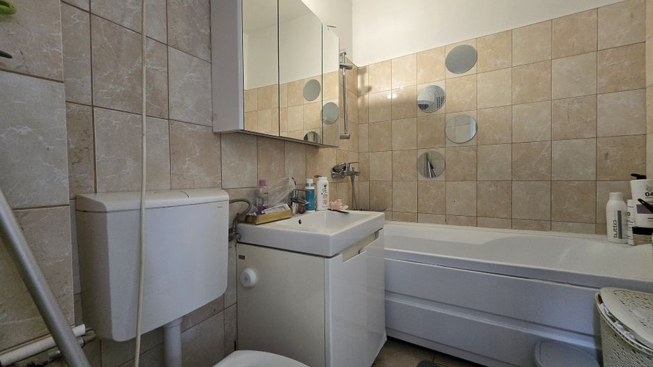 Apartament cu 3 camere de vânzare – Tomis Nord - Poză 5
