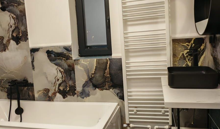 COMISION 0. Corp de casa,Carpatilor intrare in Racadau,P+E,4 camere. - Poză 5