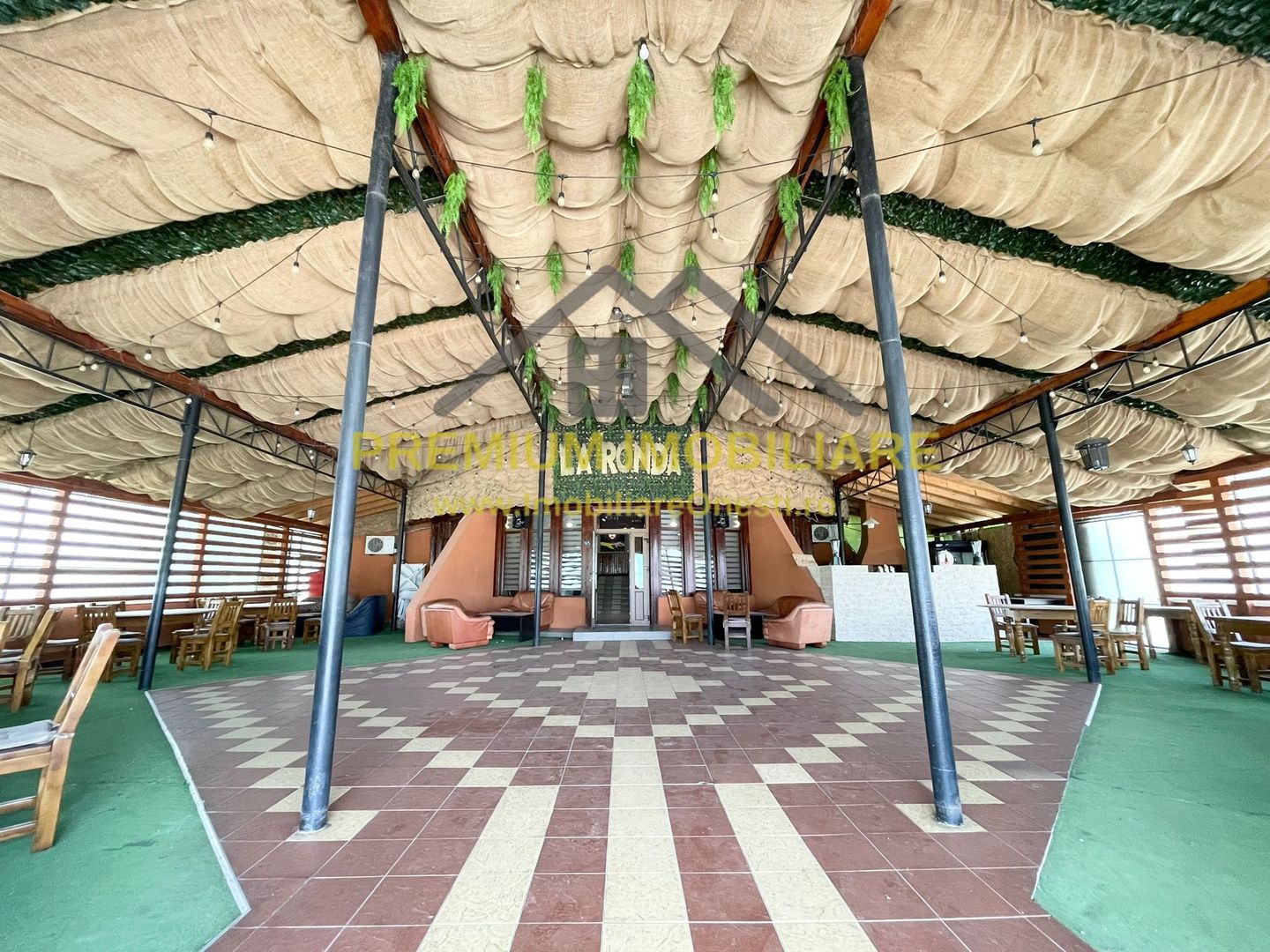 Restaurant, Terasa 1400 MP teren de Vanzare / Inchiriere - Poză 2