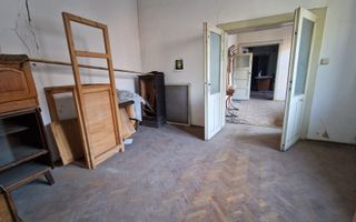 CASA DE VANZARE CENTRU - Poză 4
