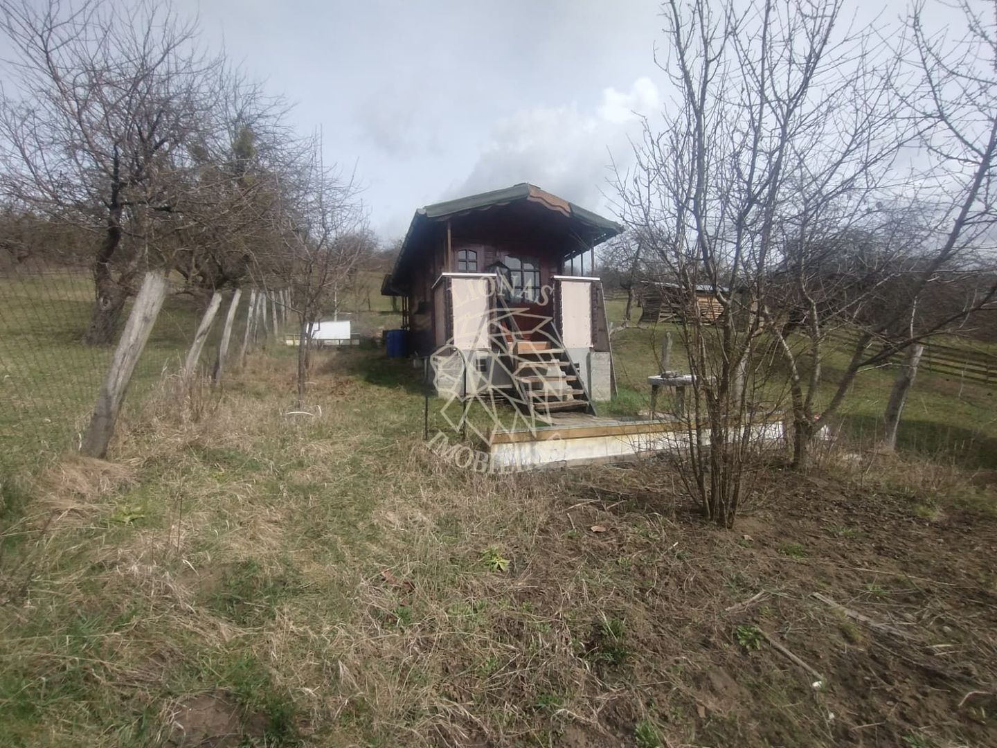 Teren 300 mp+Cabana pe piloni 15 mp-imprejmuit-Livezile - Poză 1