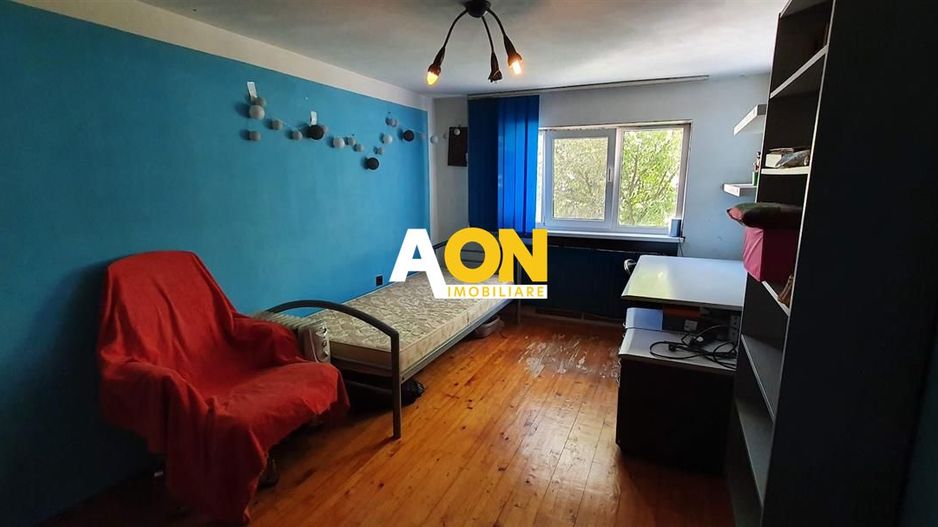 Casa cu 5 camere, 1500 mp teren, Centru. Pretabila pentru muncitori - Poză 14
