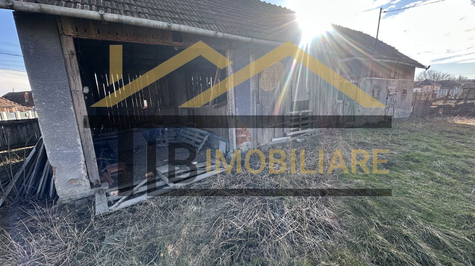 Casa de vanzare 4 camere, 2240mp teren, Zona Raciu - Poză 8