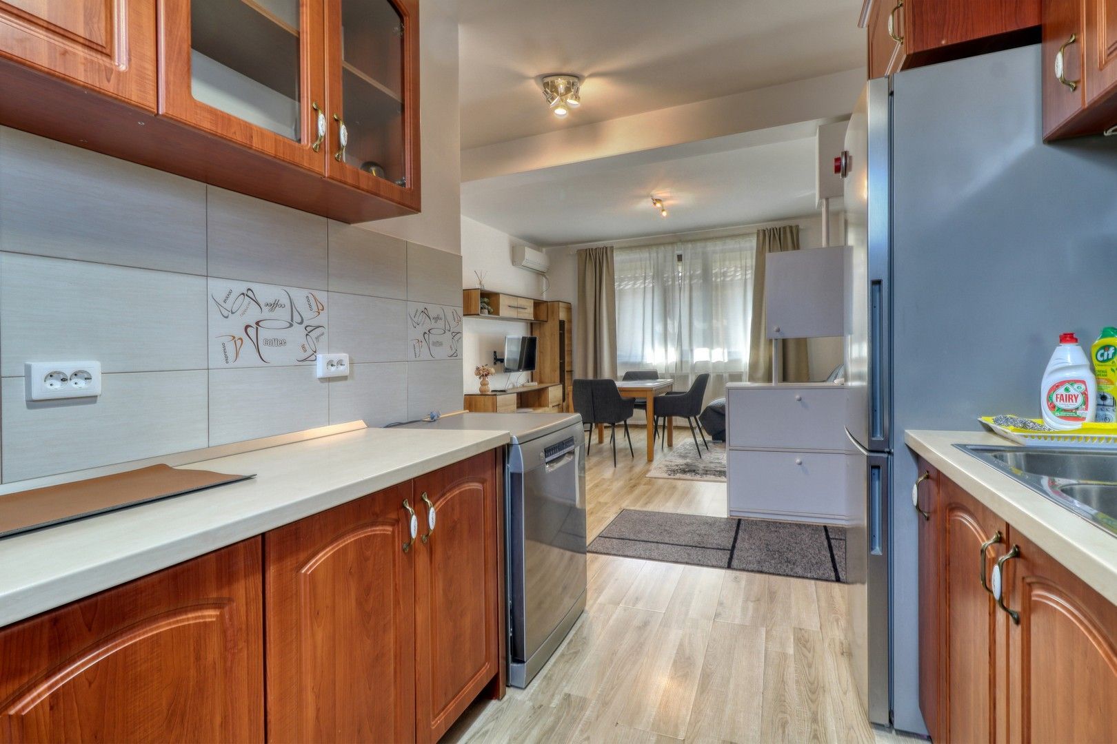 Apartament 3  camere si curte mare - Bucurestii Noi - comision 0 - Poză 2