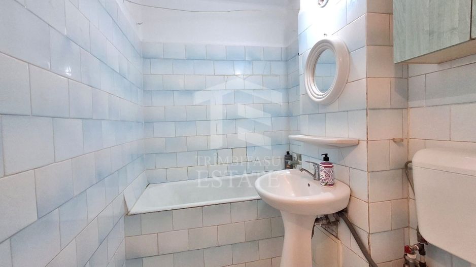 Apartament 3 camere decomandat | Locație excelentă | Bd. Chișinău 21 - Poză 14