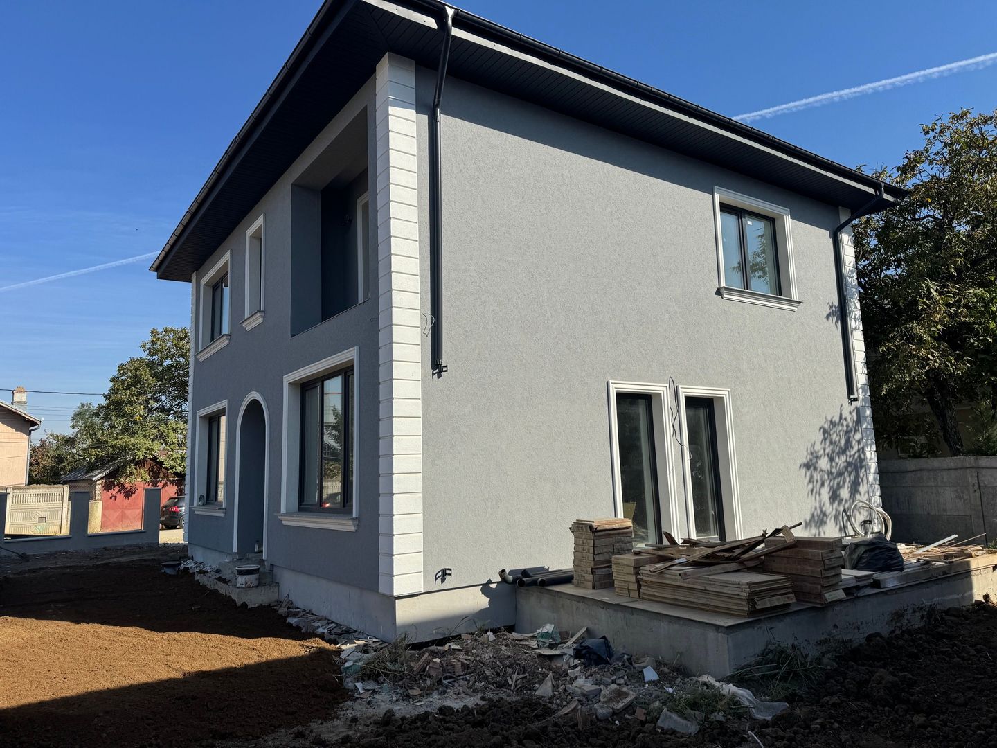 Vila Tunari CENTRAL, 140m2 si curte mare - Poză 6