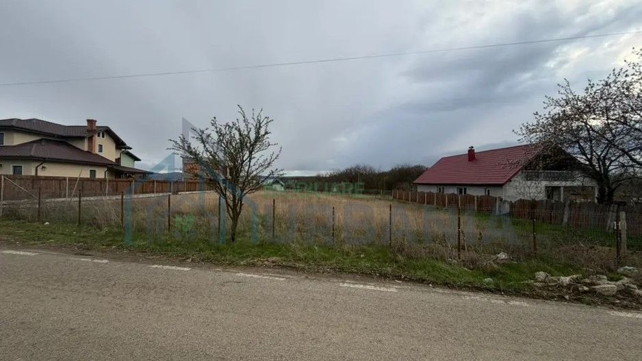 Teren intravilan 1.000 mp în Miroslava, sat Ciurbești, cu utilități și autorizație de construire - Poză 5