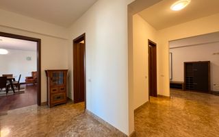 APARTAMENT ULTRACENTRAL CU 4 CAMERE LA INCHIRIERE - Poză 1
