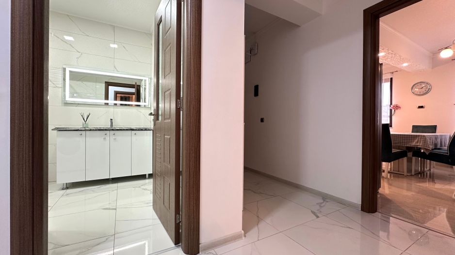 Vând apartament 3 camere 3 minute de Coresi complex ISARAN - Poză 20