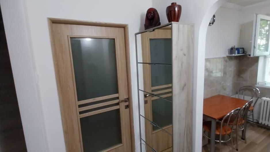 Ag EUROPA vinde ap 2 cam 59mp RENOVAT etajul 1 CAREIULUI zona LIDL. - Poză 3