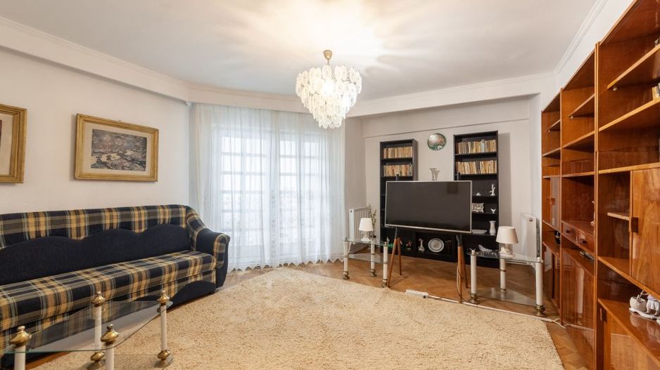 Apartament 3 camere - decomandat - 2 balcoane, vedere pe 2 părți – Dedeman - Poză 4