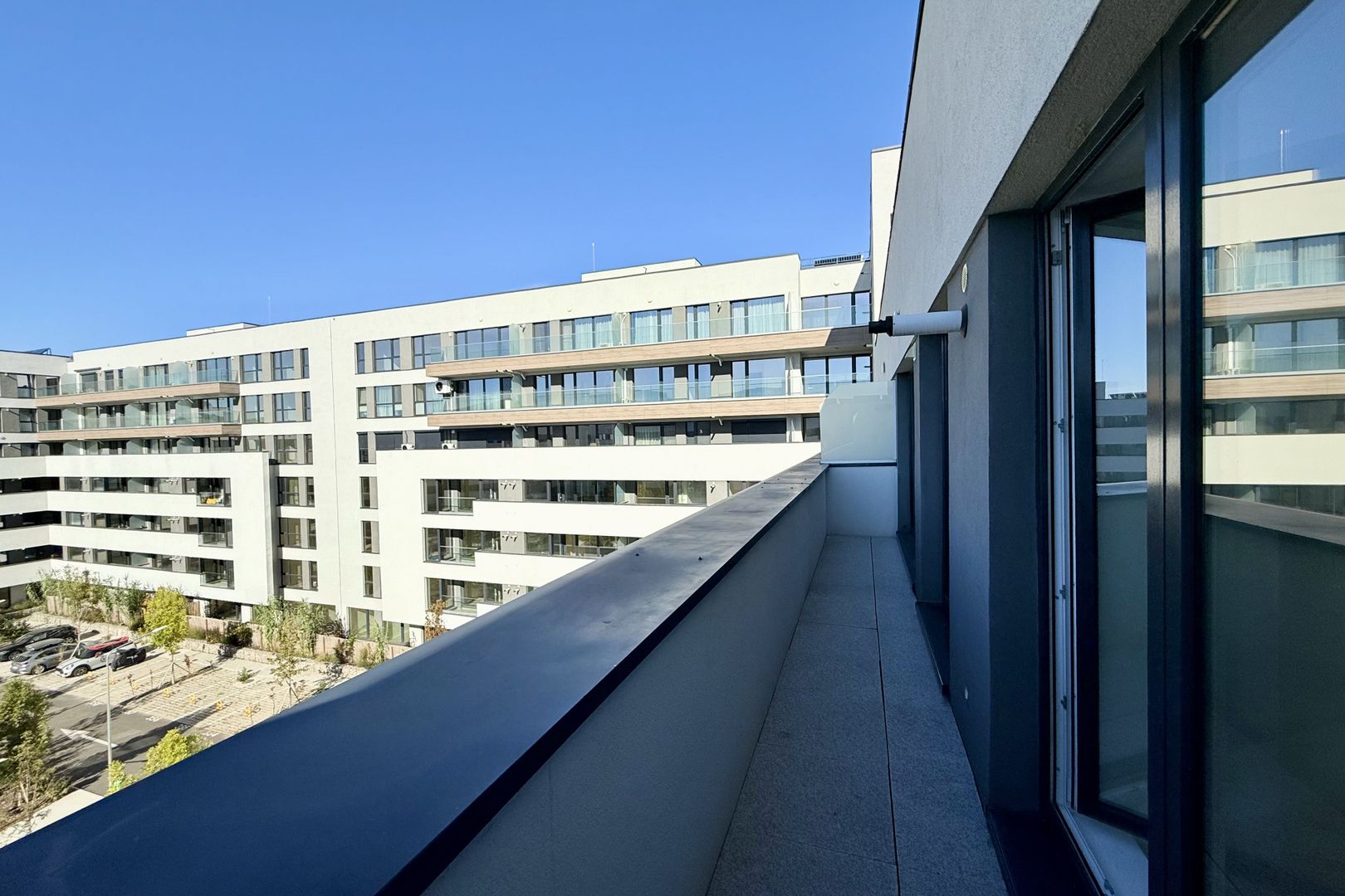 Apartament 3 camere spațios, amenajat, bloc nou, comision 0% - Poză 1