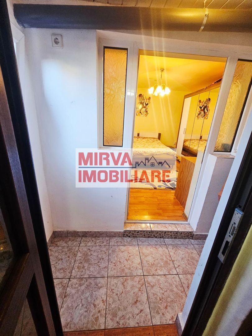 🏡 Casă spațioasă cu 9 camere în Strejnicu – pentru locuință, birouri - Poză 41