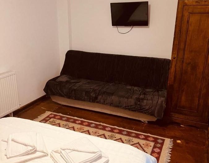 AFACERE PENSIUNE CU 8 CAMERE DE ÎNCHIRIAT - ZONA BĂNEASA - Poză 6