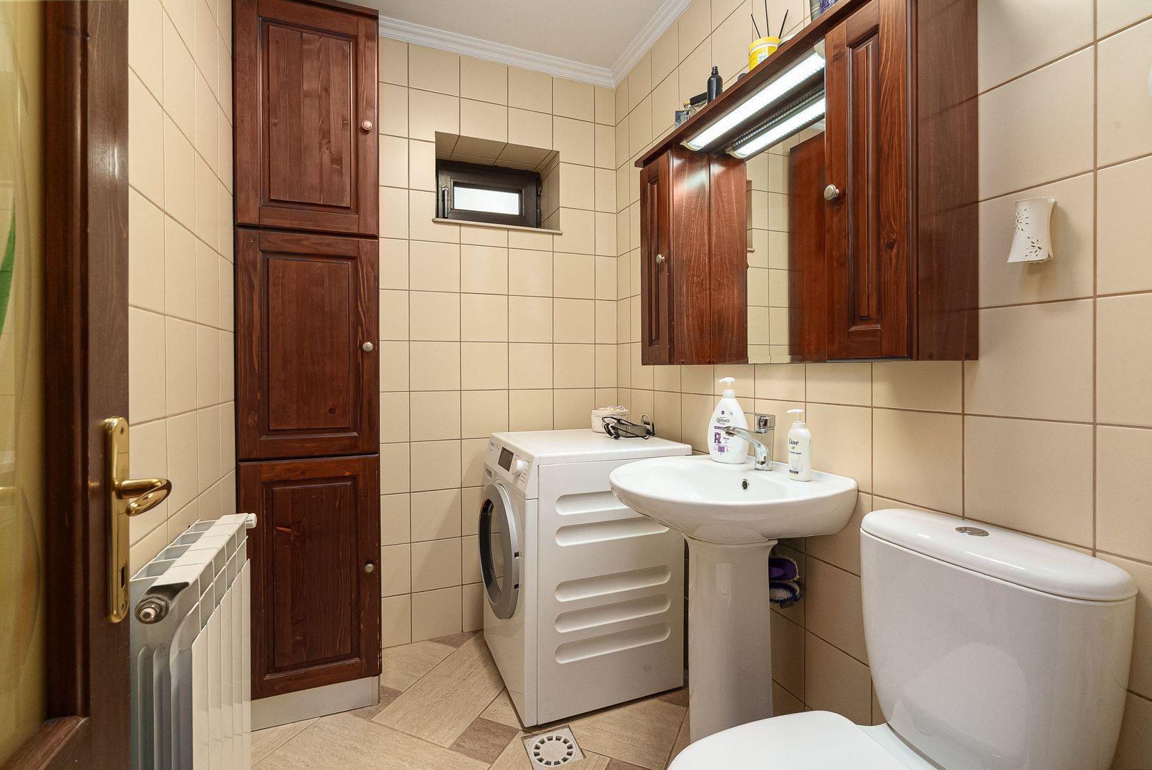 RAHOVA Salaj Vila 2007 S+P+1+M calitate superioara 370 mp - Poză 15