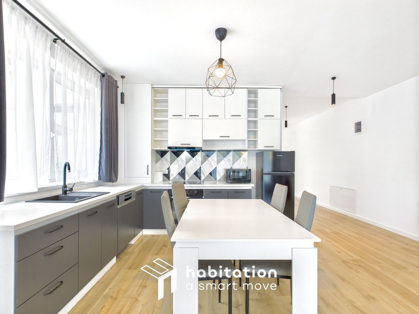 Rafinament și confort într-un duplex plan parter – zona Cora Ikea - Poză 3