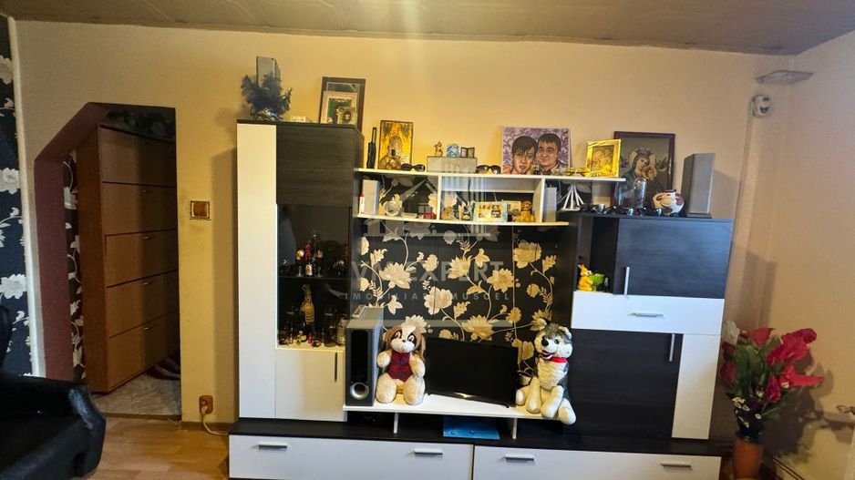 APARTAMENT 2 CAMERE, ETAJ 3, CAMPULUNG, ZONA VISOI - Poză 2