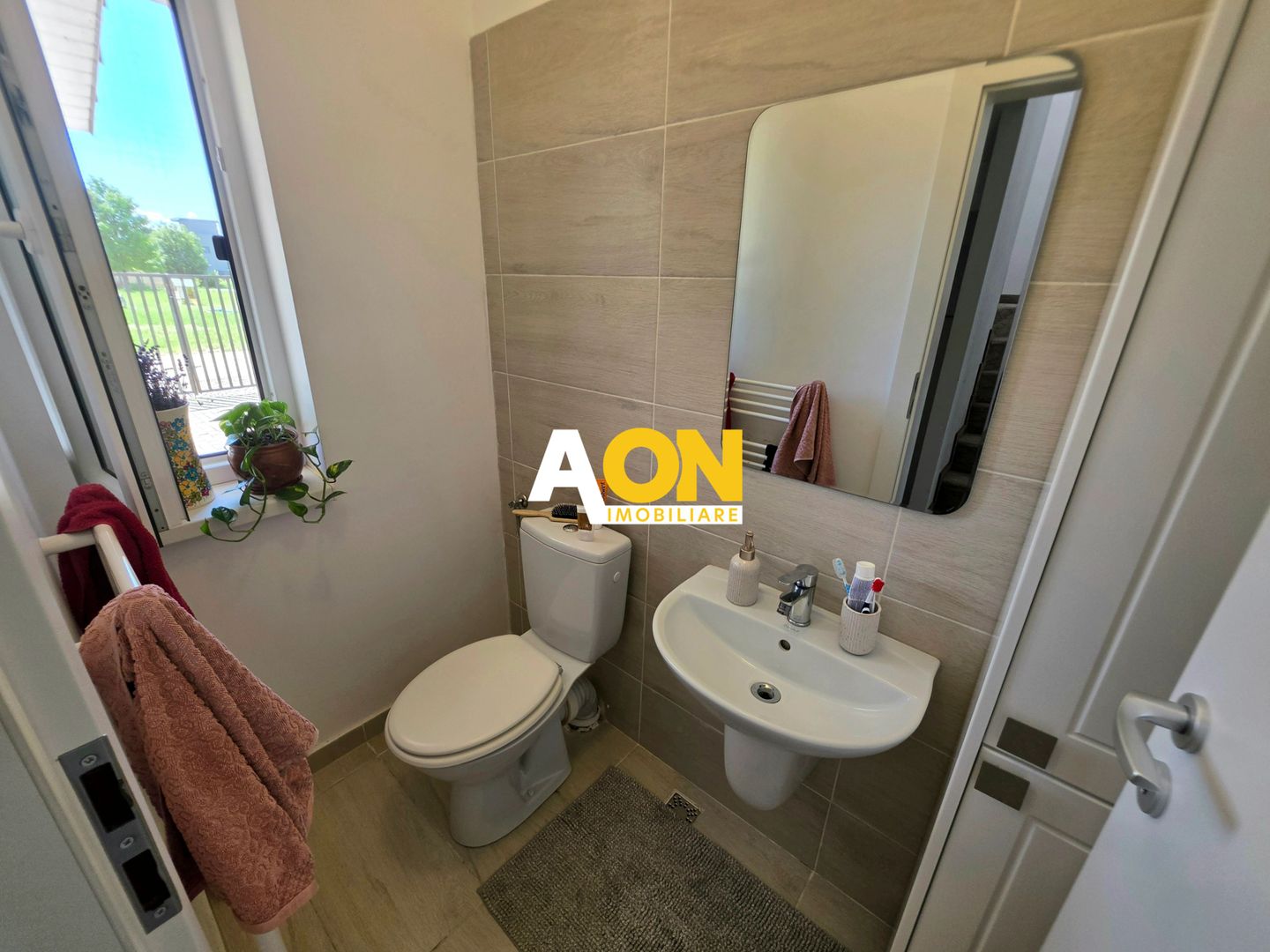 Casa 3 Camere, 2 Bai, 390mp Teren, Complet Mobilata si Utilata - Poză 12