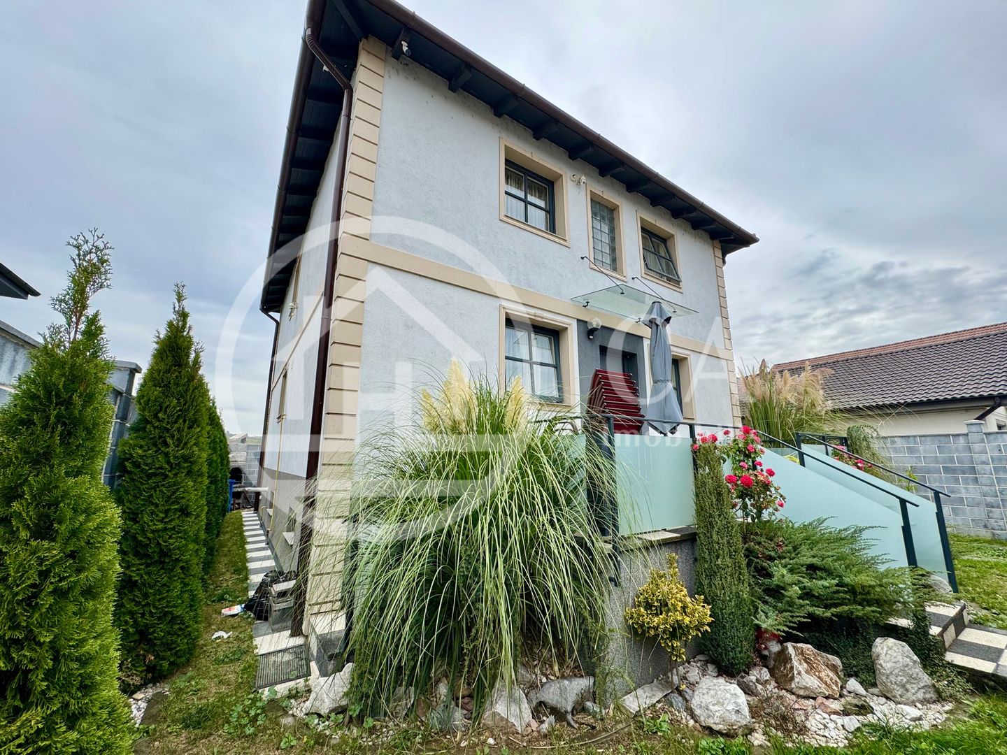 Casă de vânzare cu 6 camere in cartierul Tineretului, Oradea - Poză 28